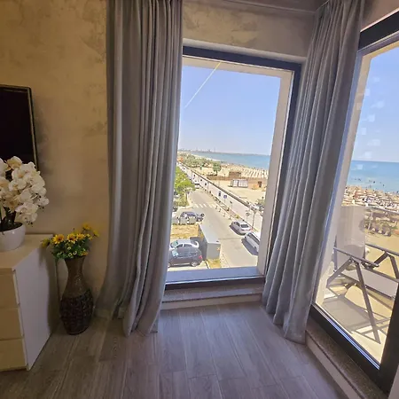 Luxury Front Seaview - Prima Linie Private Parking Apartament Năvodari
