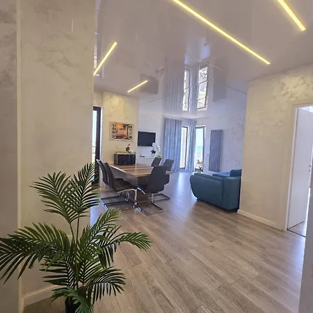 Luxury Front Seaview - Prima Linie Private Parking Năvodari